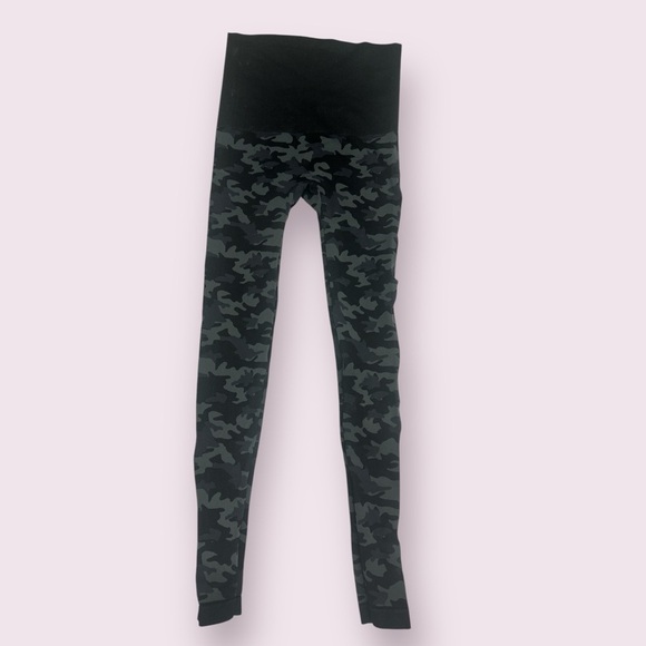 Preggo leggings maternity Camouflage Leggings with Stretchy Fit - Picture 1 of 2